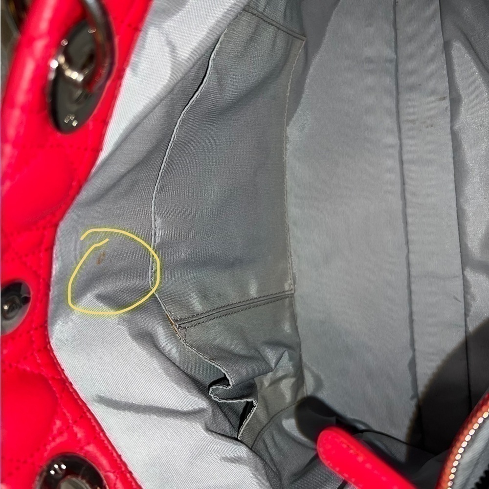 Large red lady Dior. Gorgeous and in excellent condition. - Picture 4 of 8